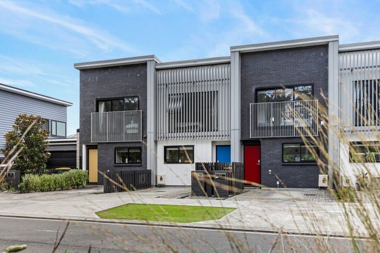 Photo of property in 25 Konoba Avenue, Kumeu, 0810