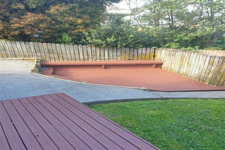 Photo of property in 1/30 Mccahill Views, Botany Downs, Auckland, 2010