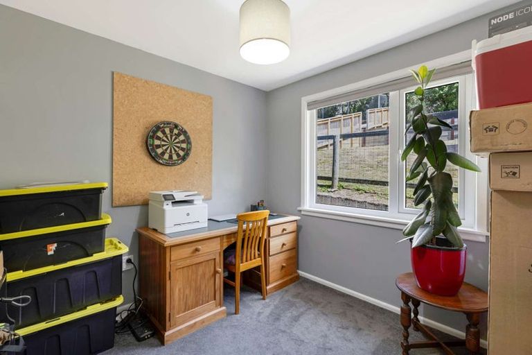 Photo of property in 20 Flinders Road, Heathcote Valley, Christchurch, 8022