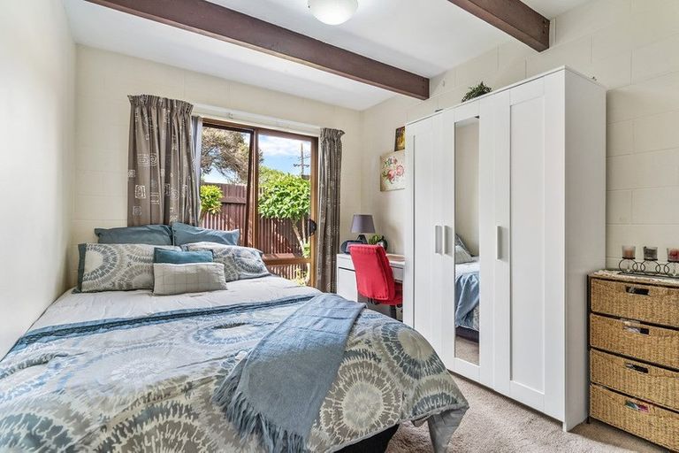 Photo of property in 18 Kohinoor Avenue, Mangere, Auckland, 2022