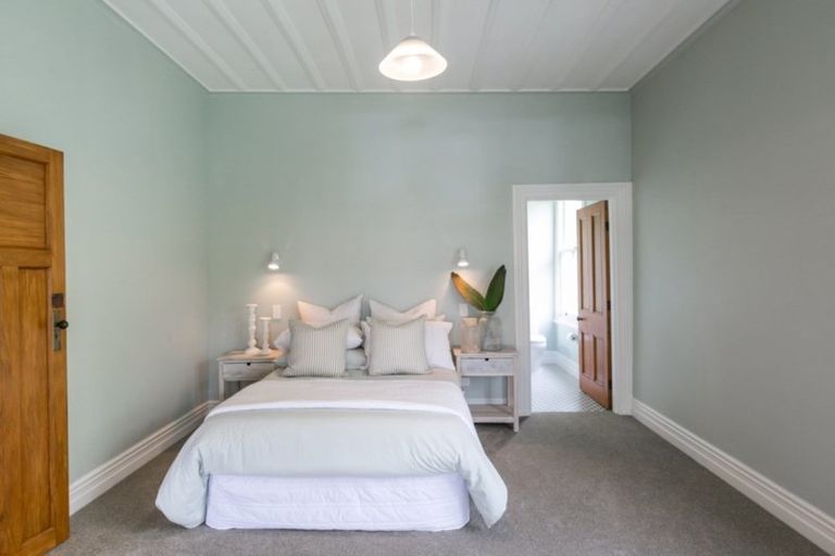 Photo of property in 5 Kowhai Road, Bluff Hill, Napier, 4110