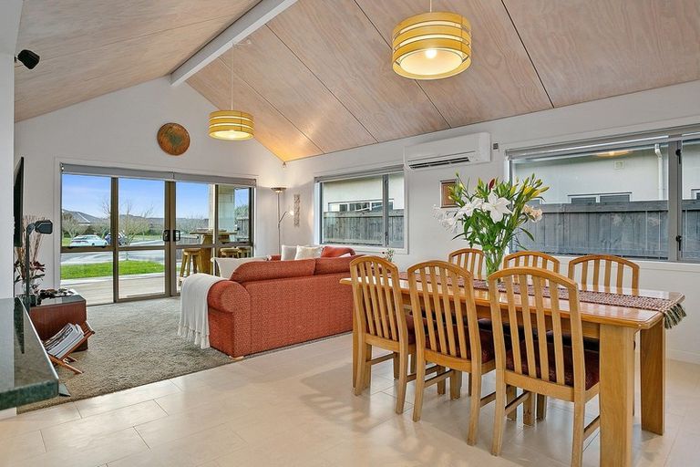 Photo of property in 23 Brancaster Place, Cambridge, 3434