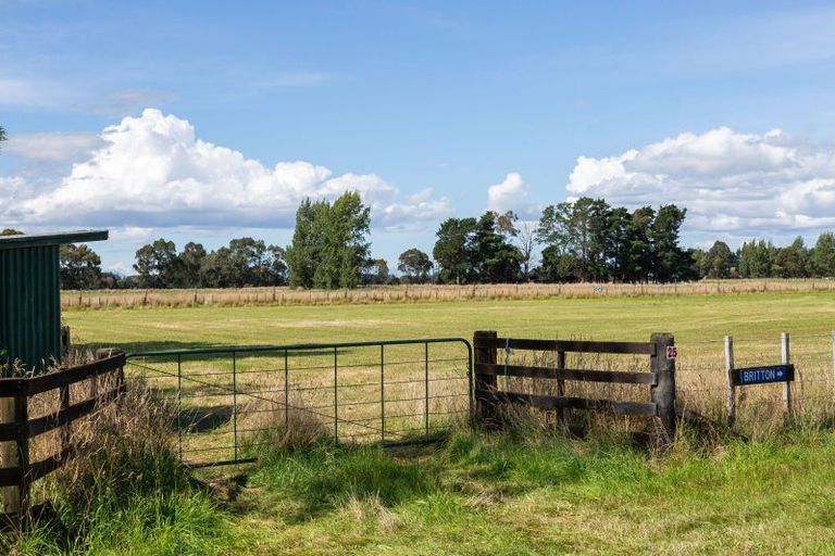 Photo of property in 25 Britton Avenue, Morison Bush, Greytown, 5794