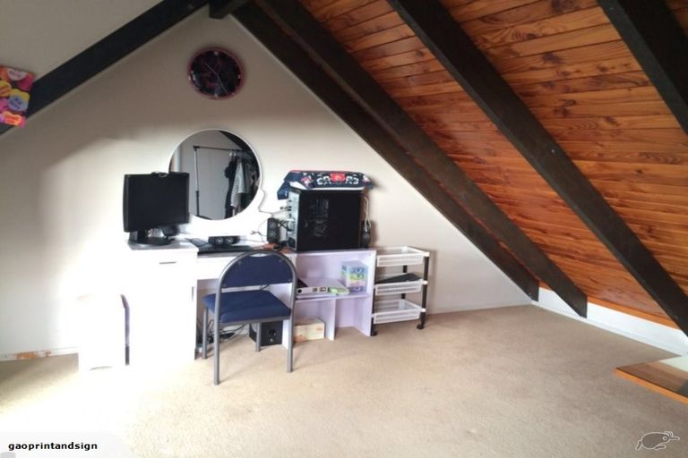 Photo of property in 197 Henderson Valley Road, Henderson, Auckland, 0612