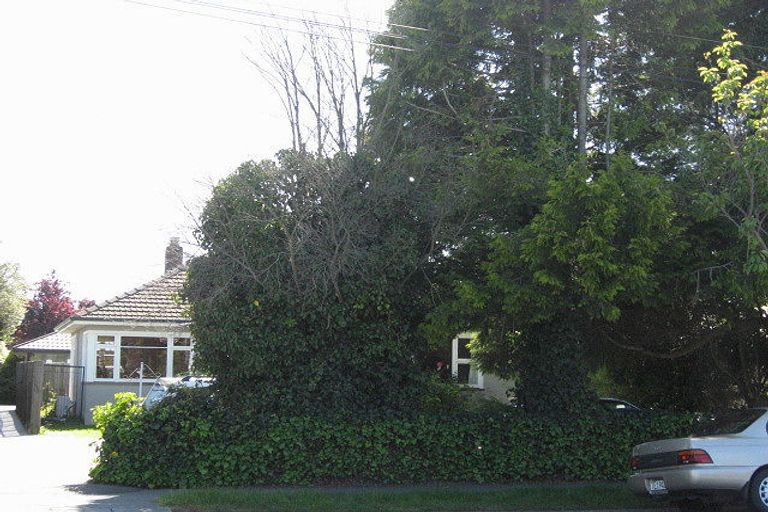 Photo of property in 302 Wairakei Road, Bryndwr, Christchurch, 8053