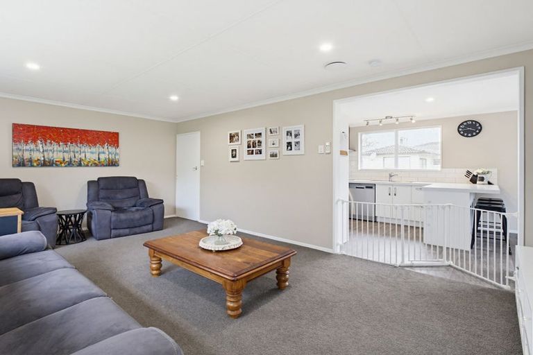 Photo of property in 6 Escort Grove, Awapuni, Palmerston North, 4412