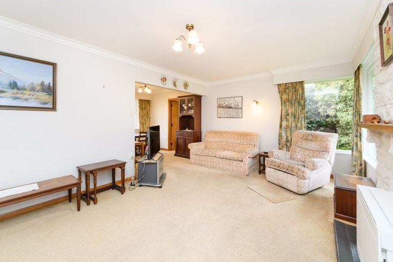 Photo of property in 14 Innes Place, Roslyn, Palmerston North, 4414