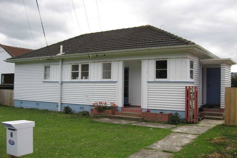 Photo of property in 6 Freyberg Street, Waterloo, Lower Hutt, 5011