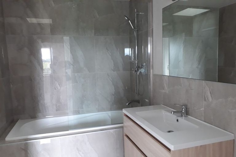 Photo of property in 10 Saddleback Crescent, Papakura, 2110