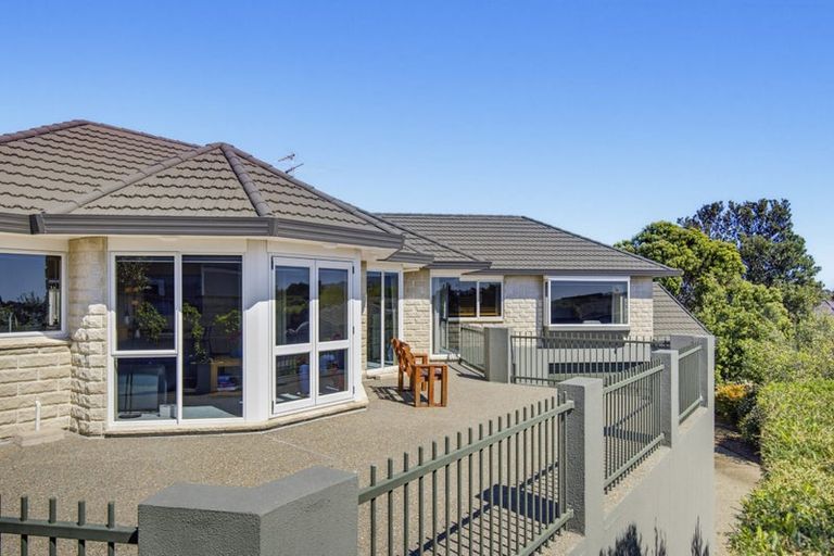 Photo of property in 111 Milne Drive, Paraparaumu, 5032