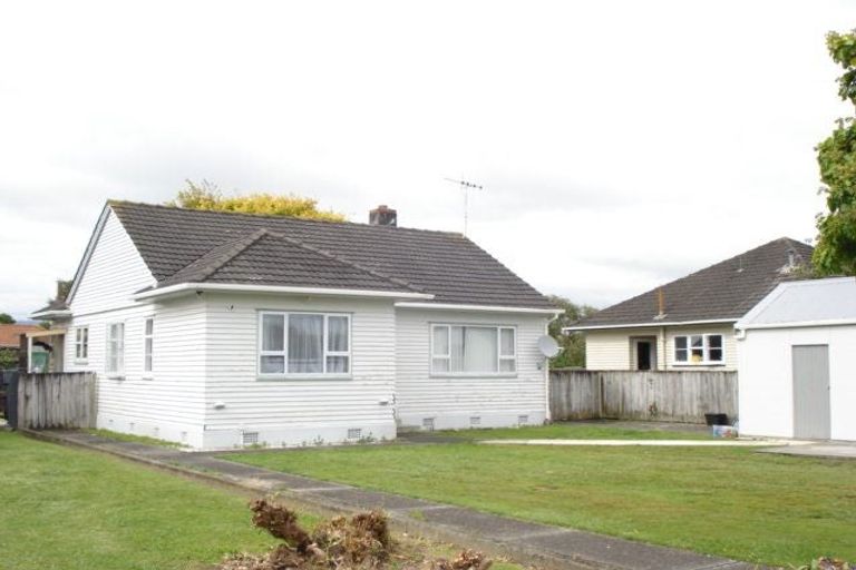 Photo of property in 23 Savage Crescent, West End, Palmerston North, 4412