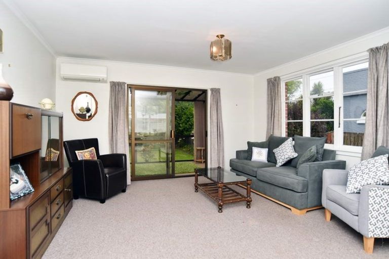 Photo of property in 1/11 Clouston Street, Saint Martins, Christchurch, 8022