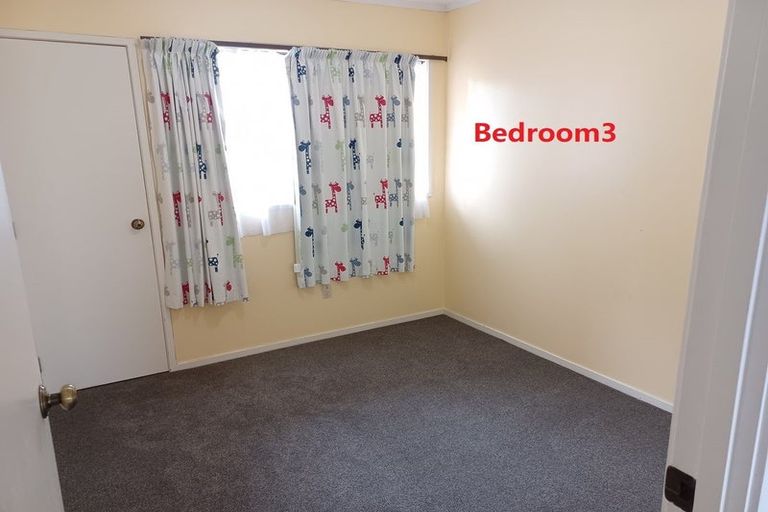 Photo of property in 24 Dianne Louise Drive, Half Moon Bay, Auckland, 2012