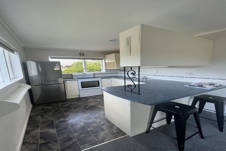 Photo of property in 14b Zande Terrace, Tawa, Wellington, 5028