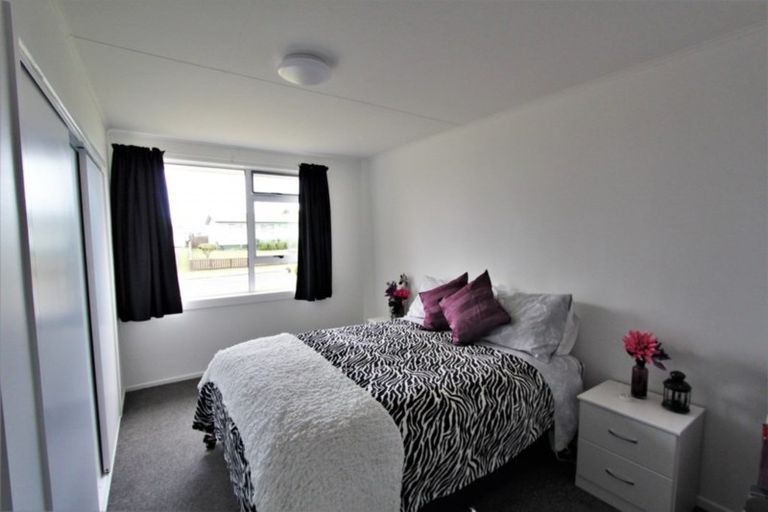 Photo of property in 15 Tieke Place, Tokoroa, 3420