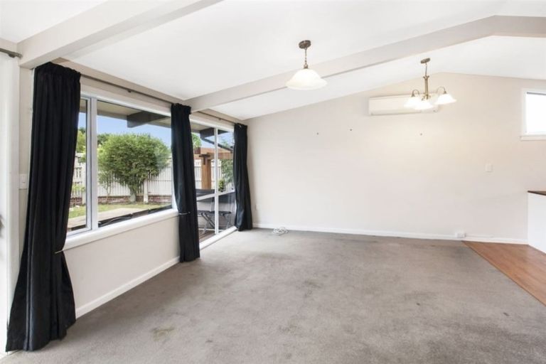 Photo of property in 1/11 Dulles Place, Papanui, Christchurch, 8053