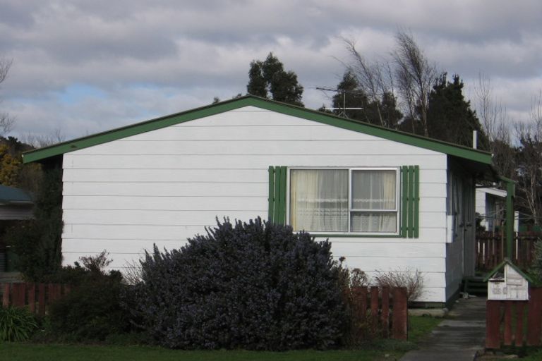 Photo of property in 90b Brandon Street, Featherston, 5710
