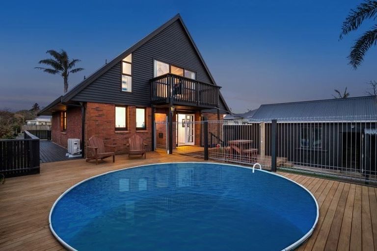 Photo of property in 241 Victoria Street West, Pukekohe, 2120