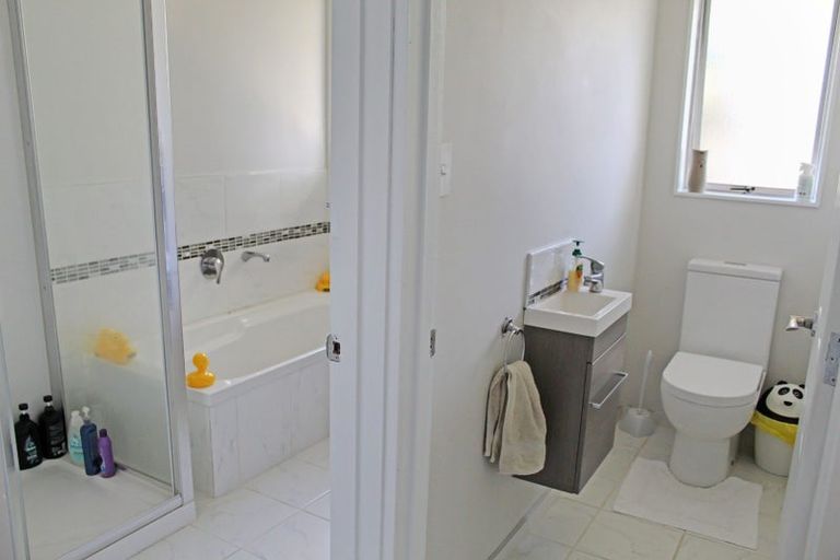 Photo of property in 7 Denver Place, Milson, Palmerston North, 4414