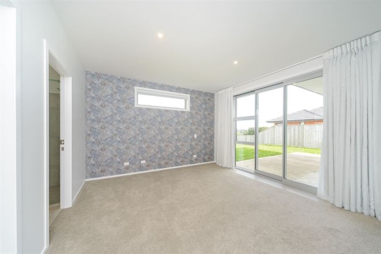 Photo of property in 162 Pacific Drive, Fitzherbert, Palmerston North, 4410