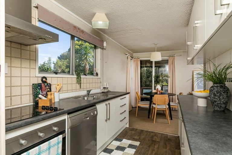 Photo of property in 22 Glen Road, Ranui, Auckland, 0612