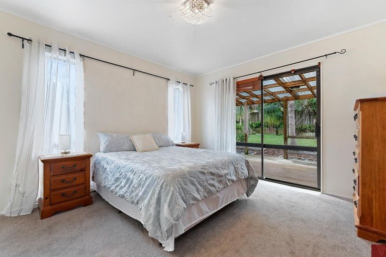 Photo of property in 5 Birman Close, Half Moon Bay, Auckland, 2012