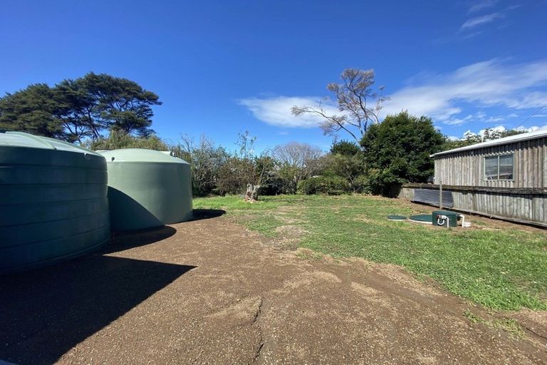 Photo of property in 78 Howard Road, Orere Point, Papakura, 2585