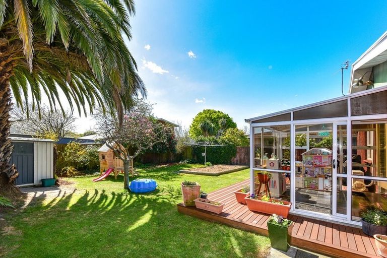 Photo of property in 2/6 Nanette Street, Upper Riccarton, Christchurch, 8041