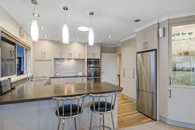 Photo of property in 8 Margaret Alice Close, Whalers Gate, New Plymouth, 4310