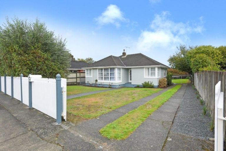 Photo of property in 13 Argyle Grove, Trentham, Upper Hutt, 5018