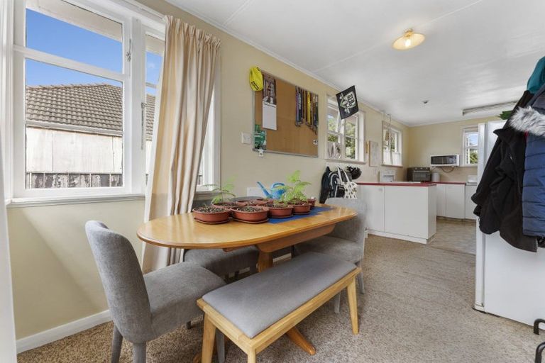 Photo of property in 25 Manchester Street, Takaro, Palmerston North, 4412