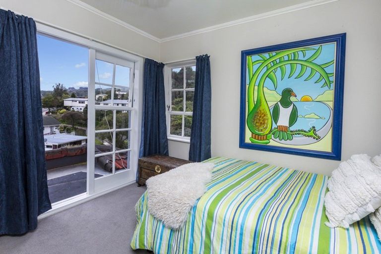 Photo of property in 3 Lord Street, Stokes Valley, Lower Hutt, 5019