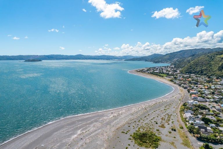 Photo of property in 8f Tawa Street, Eastbourne, Lower Hutt, 5013