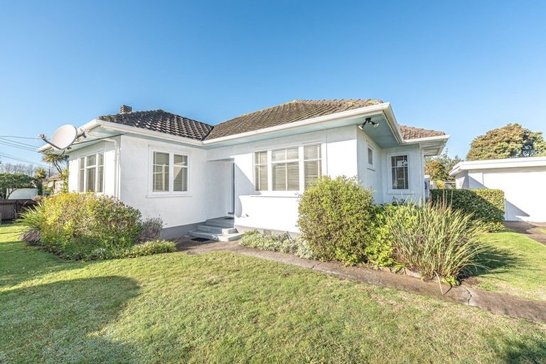 Photo of property in 1 Nikau Street, Tawhero, Whanganui, 4501
