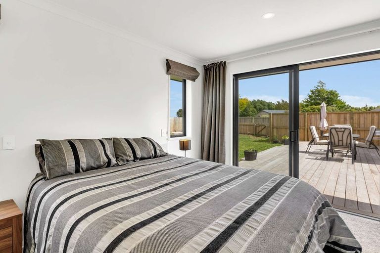 Photo of property in 8 Owen Drive, Darfield, 7510