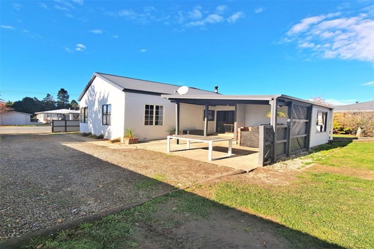 Photo of property in 7 Manse Street, Clinton, 9534