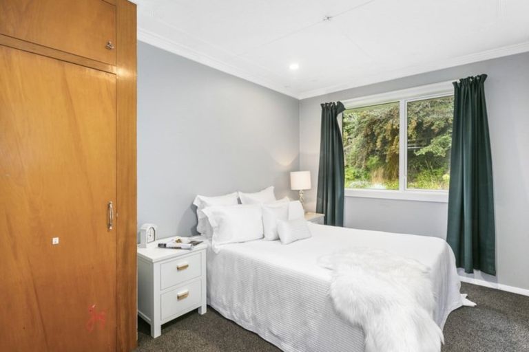 Photo of property in 25 Centennial Avenue, Helensburgh, Dunedin, 9010