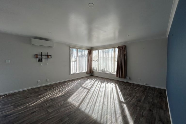 Photo of property in 64 Wynyard Crescent, Tamatea, Napier, 4112