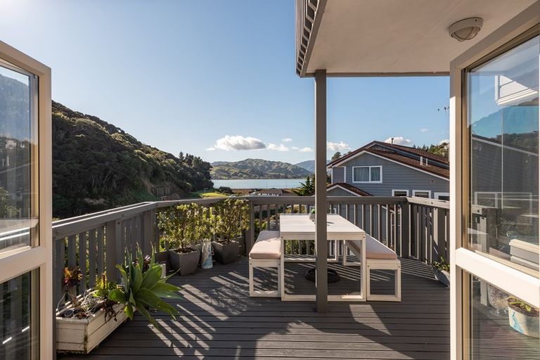 Photo of property in 24 Observatory Close, Whitby, Porirua, 5024