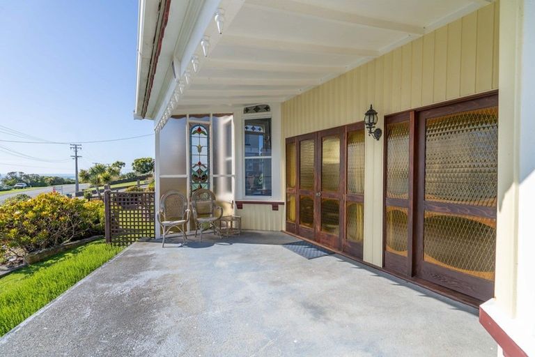 Photo of property in 160 Marine Parade, Bluff, 9814