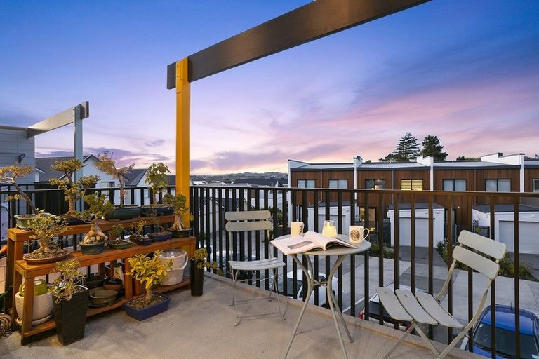 Photo of property in 26 Alexander Willis Crescent, Hobsonville, Auckland, 0616