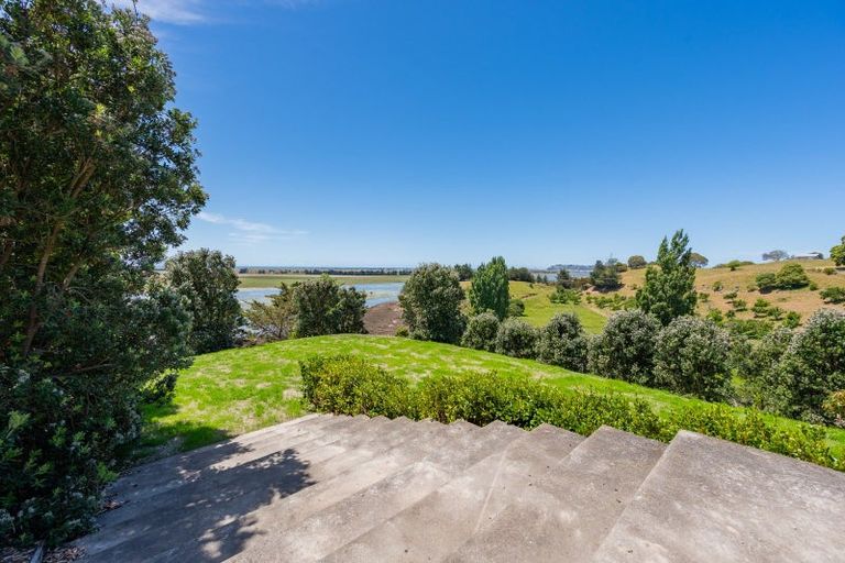 Photo of property in 290 Poraiti Road, Poraiti, Napier, 4182
