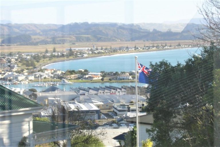 Photo of property in 115b Chaucer Road, Hospital Hill, Napier, 4110