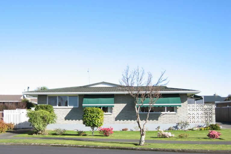 Photo of property in 2/8 Beckett Place, Marton, 4710