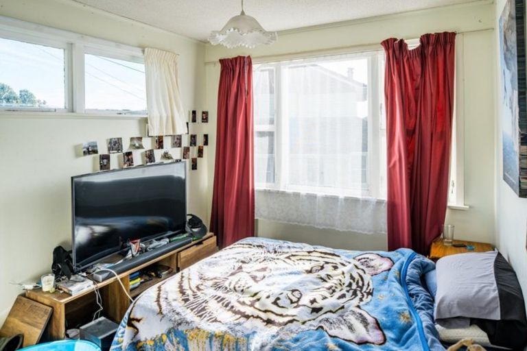 Photo of property in 24 Taupo Crescent, Plimmerton, Porirua, 5026