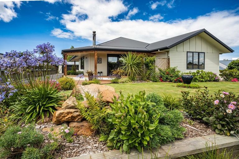 Photo of property in 38 Grove Avenue, Weston, Oamaru, 9401