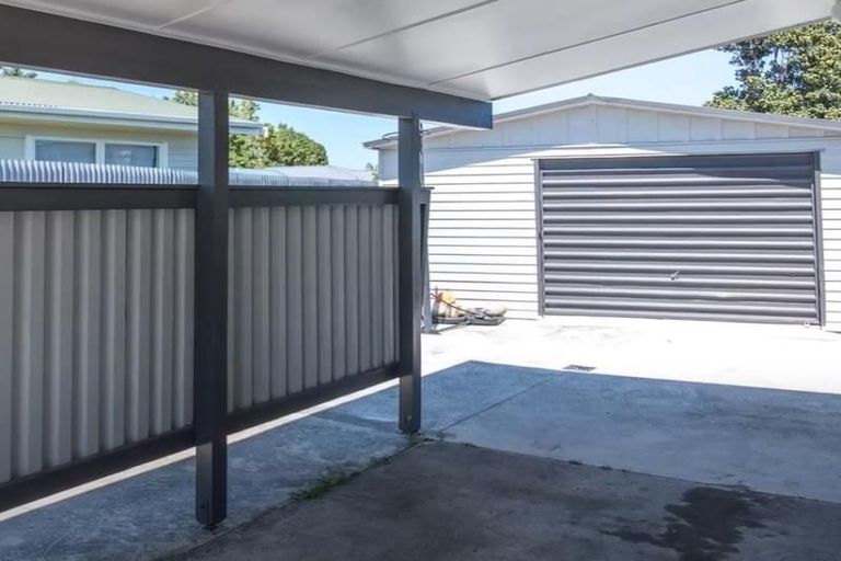 Photo of property in 24 Apollo Parade, Milson, Palmerston North, 4414