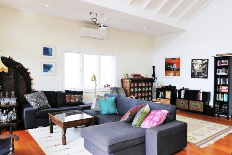 Photo of property in 38 Church Street, Devonport, Auckland, 0624