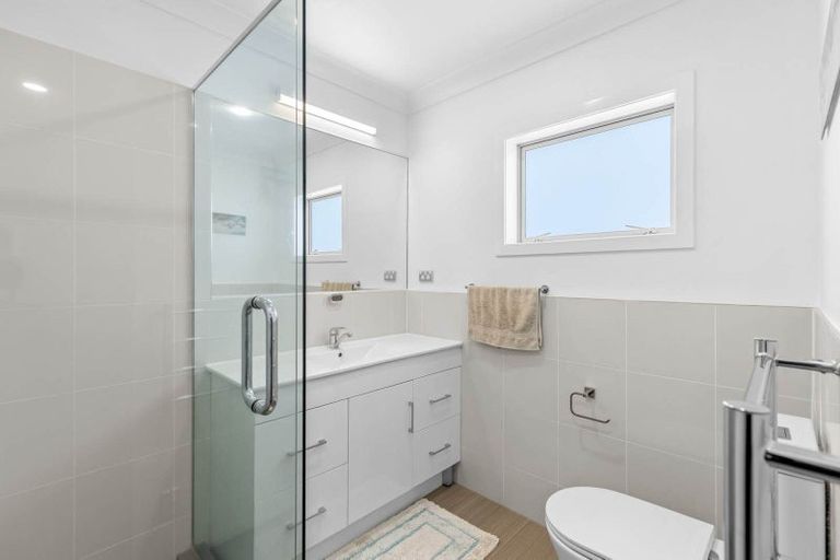 Photo of property in 26 Kotanui Avenue, Army Bay, Whangaparaoa, 0930