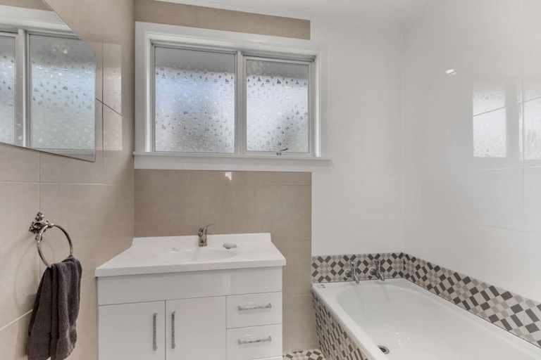 Photo of property in 12 Huron Street, East Gore, Gore, 9710